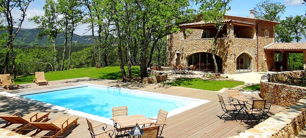 Maison de vacances moderne avec piscine en Ardche, sud de la France